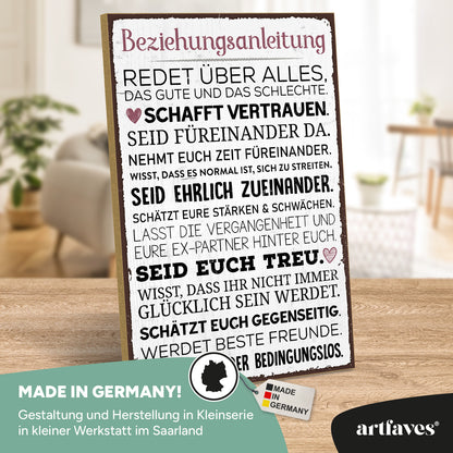 schild-mit-spruch-beziehungsanleitung