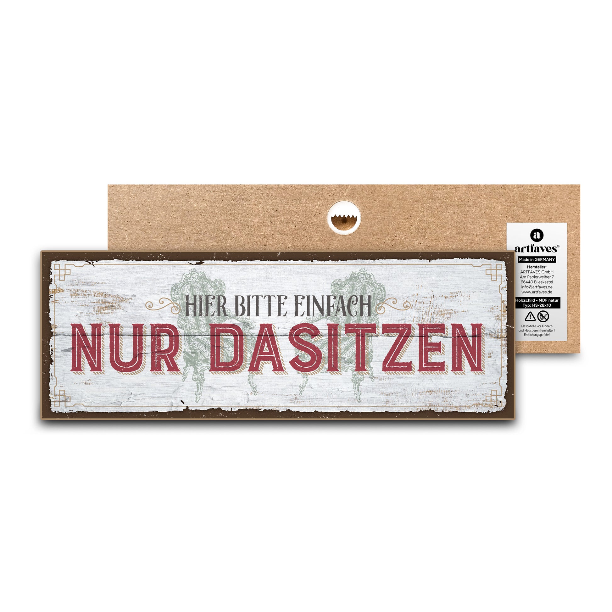 schild-mit-spruch-hier-bitte-einfach-nur-dasitzen