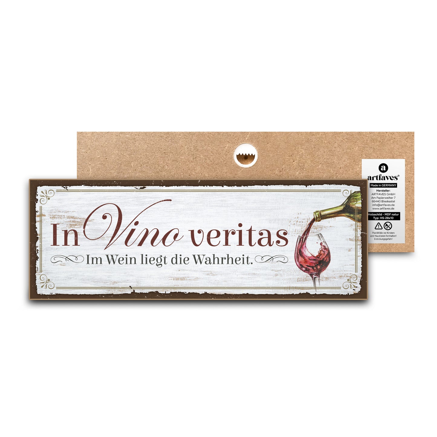schild-mit-spruch-in-vino-veritas-im-wein-liegt-die-kraft
