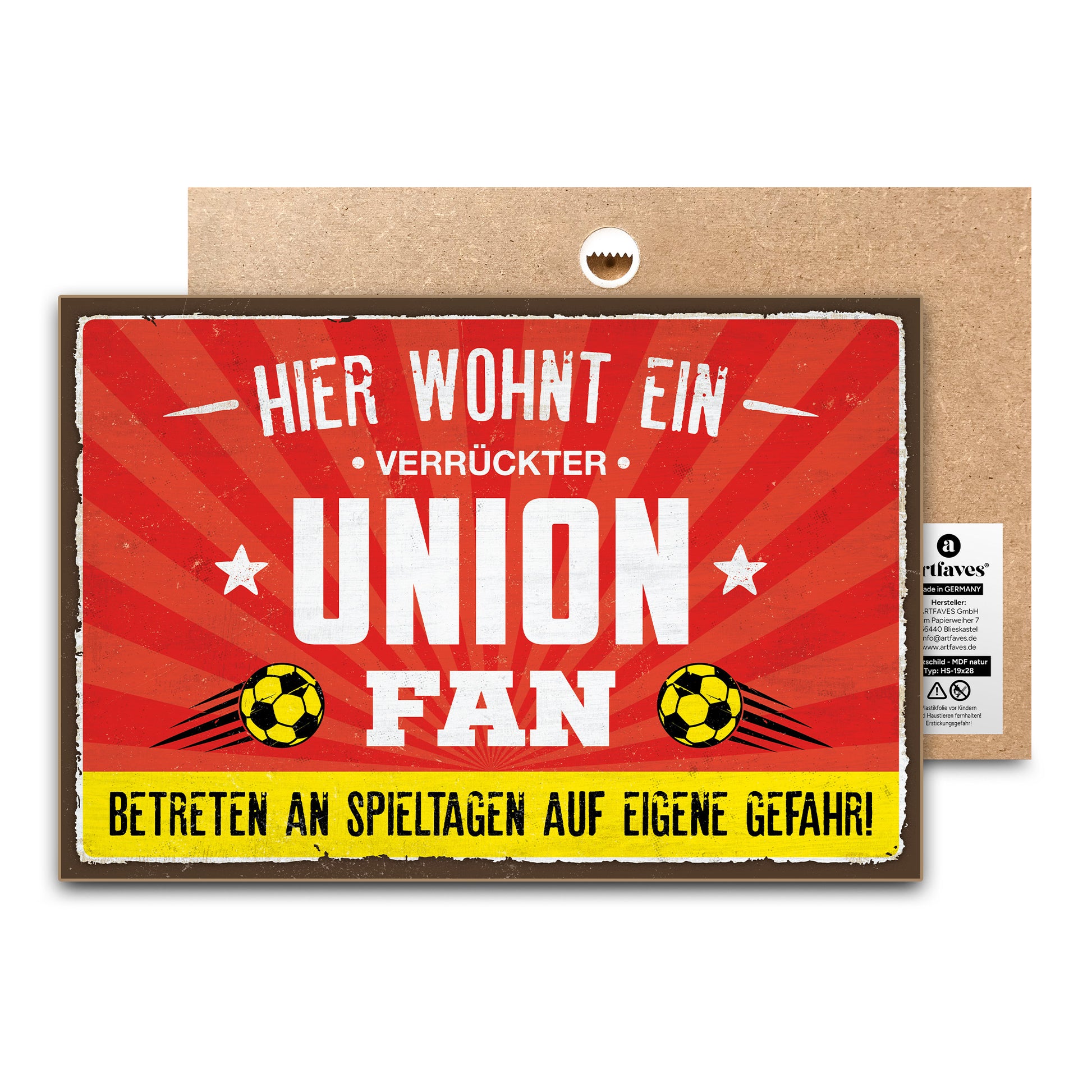 schild-mit-spruch-hier-wohnt-ein-verrueckter-union-fan