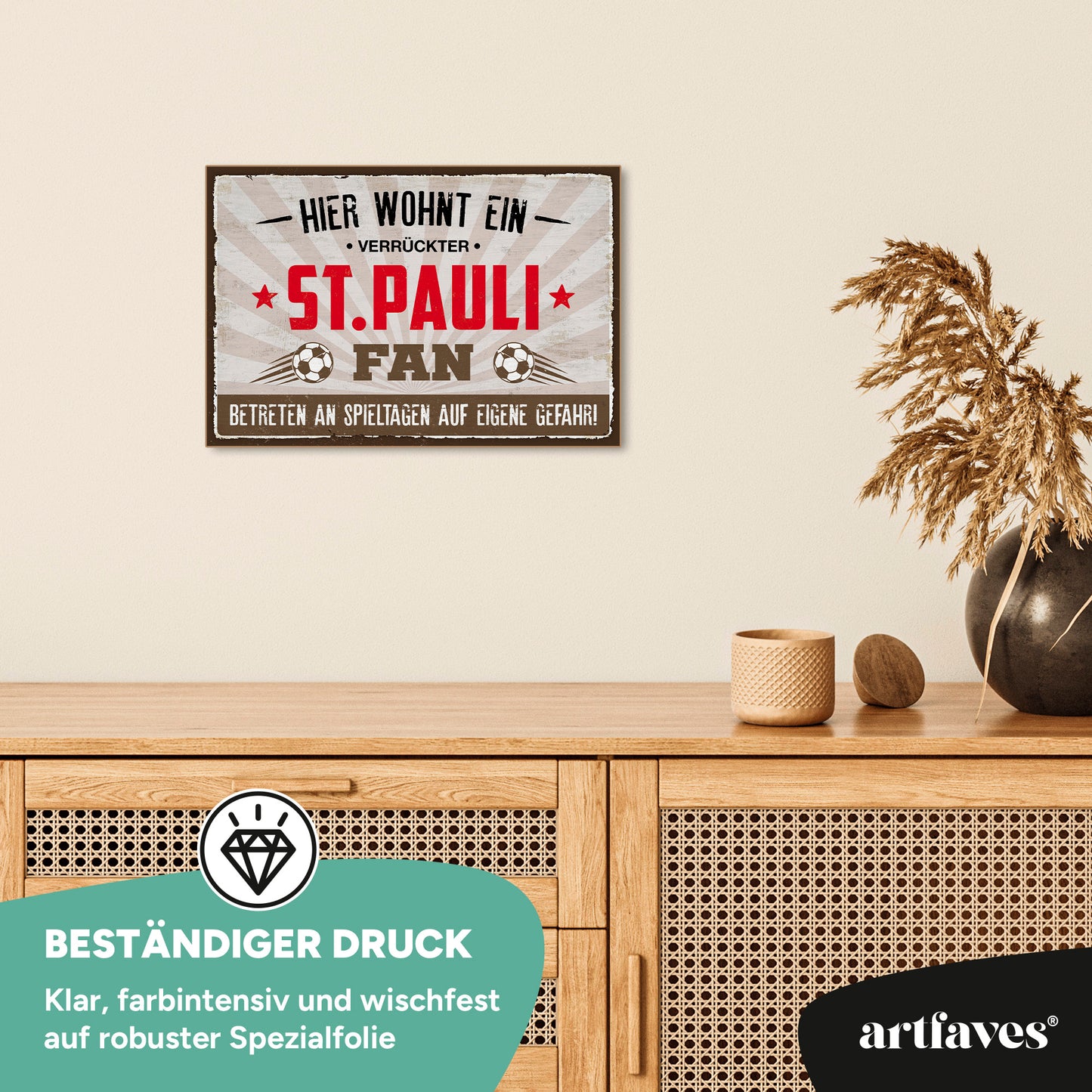 schild-mit-spruch-hier-wohnt-ein-verrueckter-st.pauli-fan