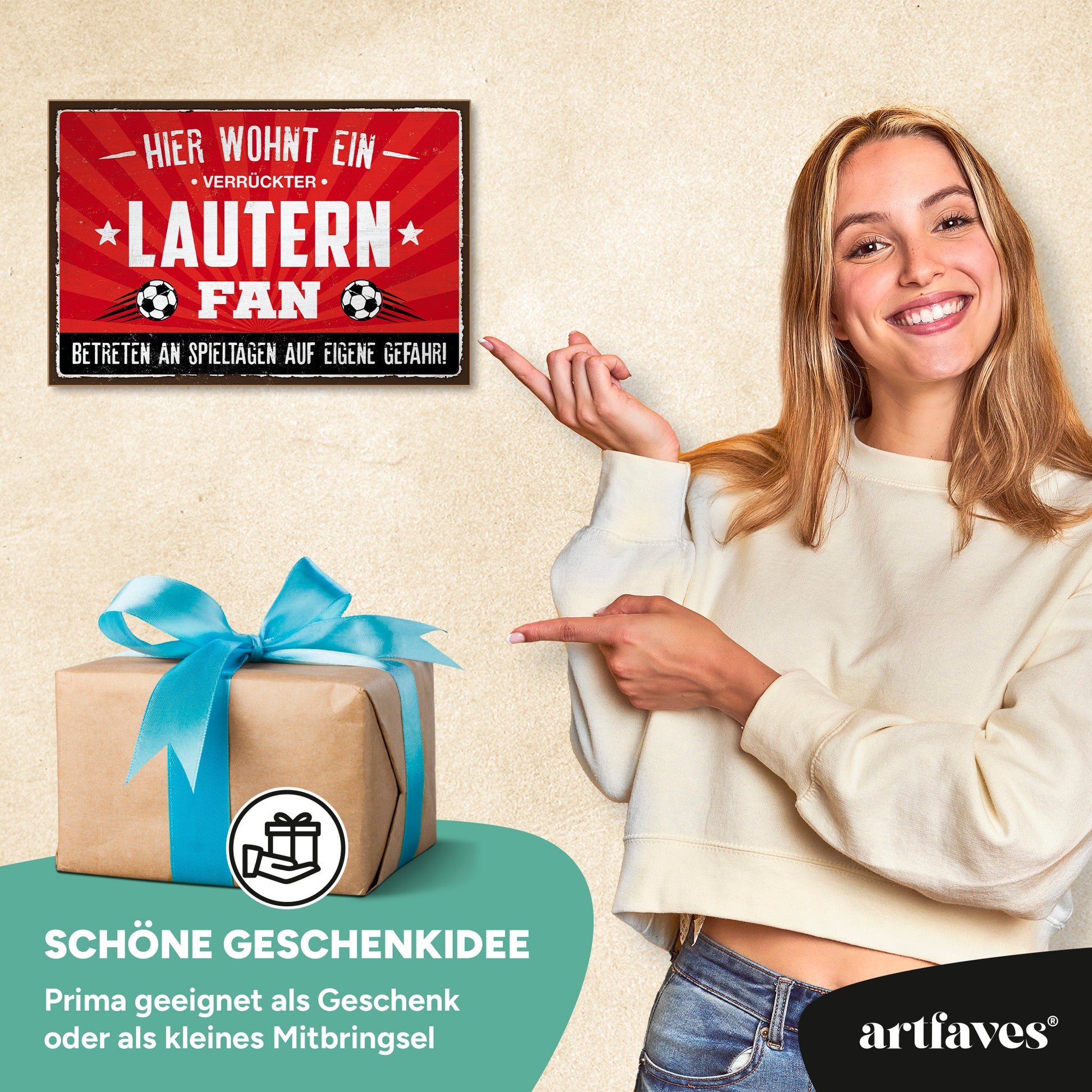 schild-mit-spruch-hier-wohnt-ein-verrueckter-lautern-fan