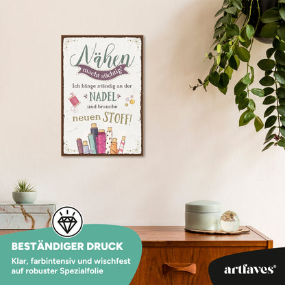 schild-mit-spruch-naehen-macht-suechtig