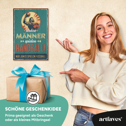 schild-mit-spruch-wahre-maenner-spielen-handball
