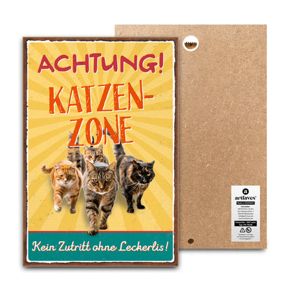 schild-mit-spruch-achtung-katzen-zone