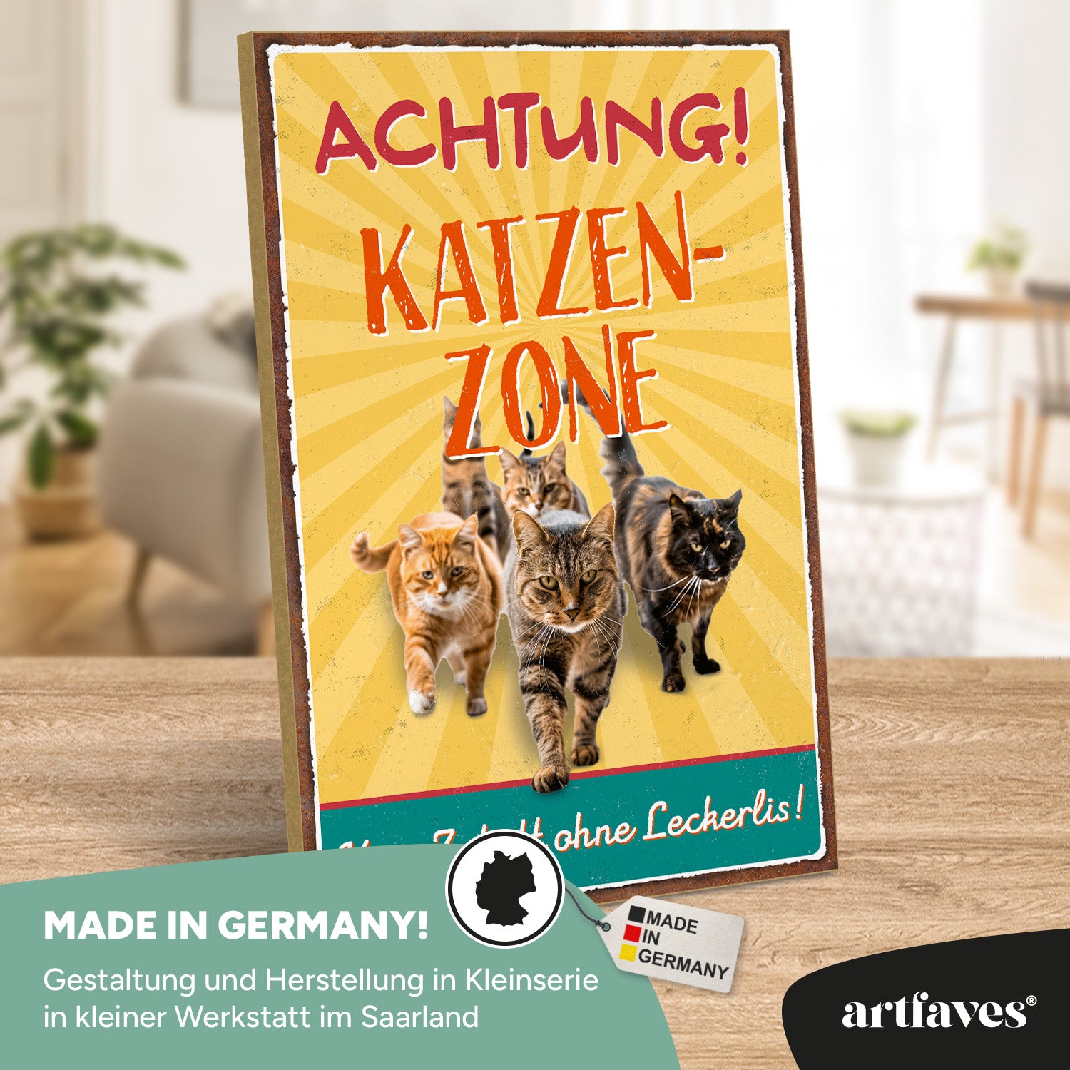 schild-mit-spruch-achtung-katzen-zone