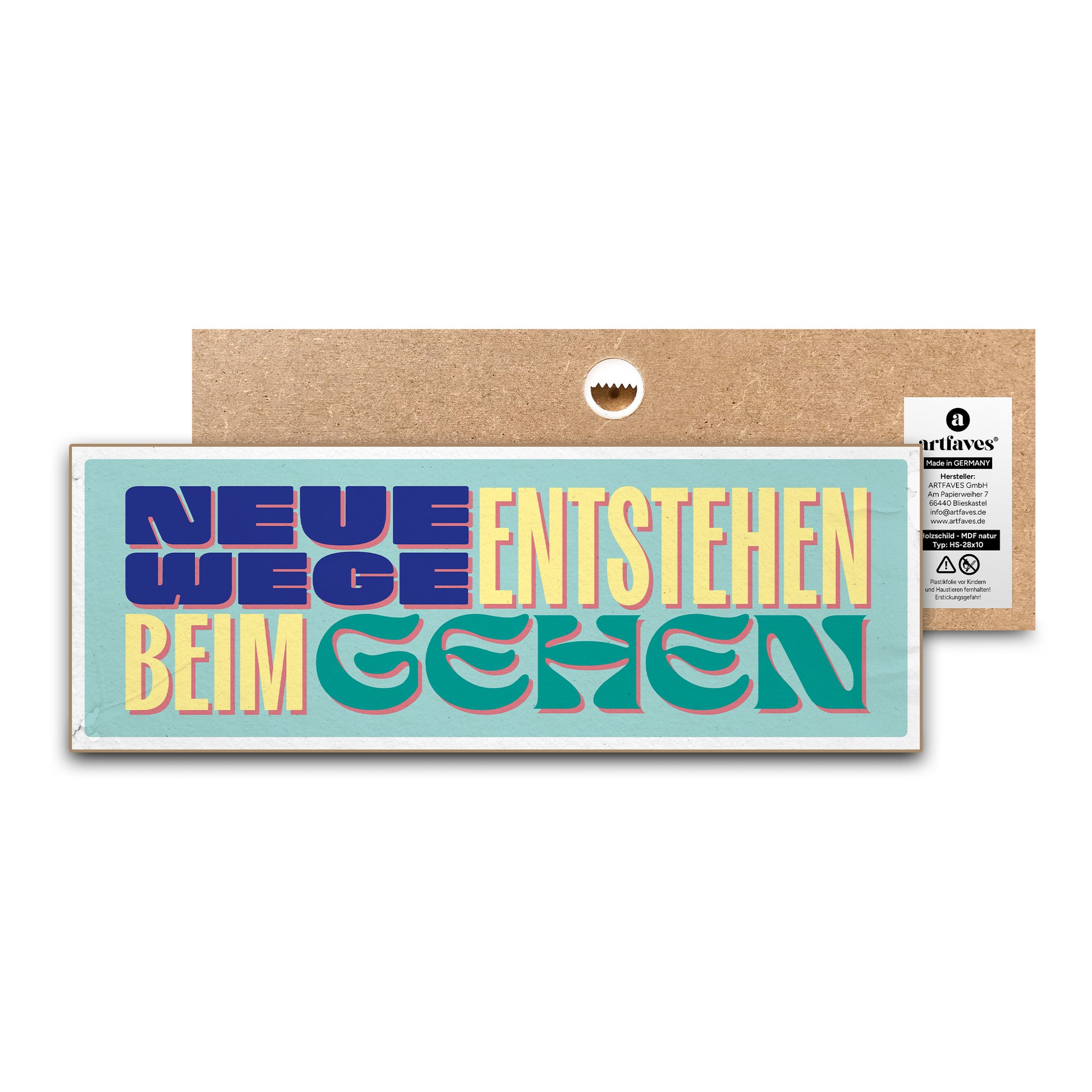 schild-mit-spruch-neue-wege-entstehen-beim-gehen