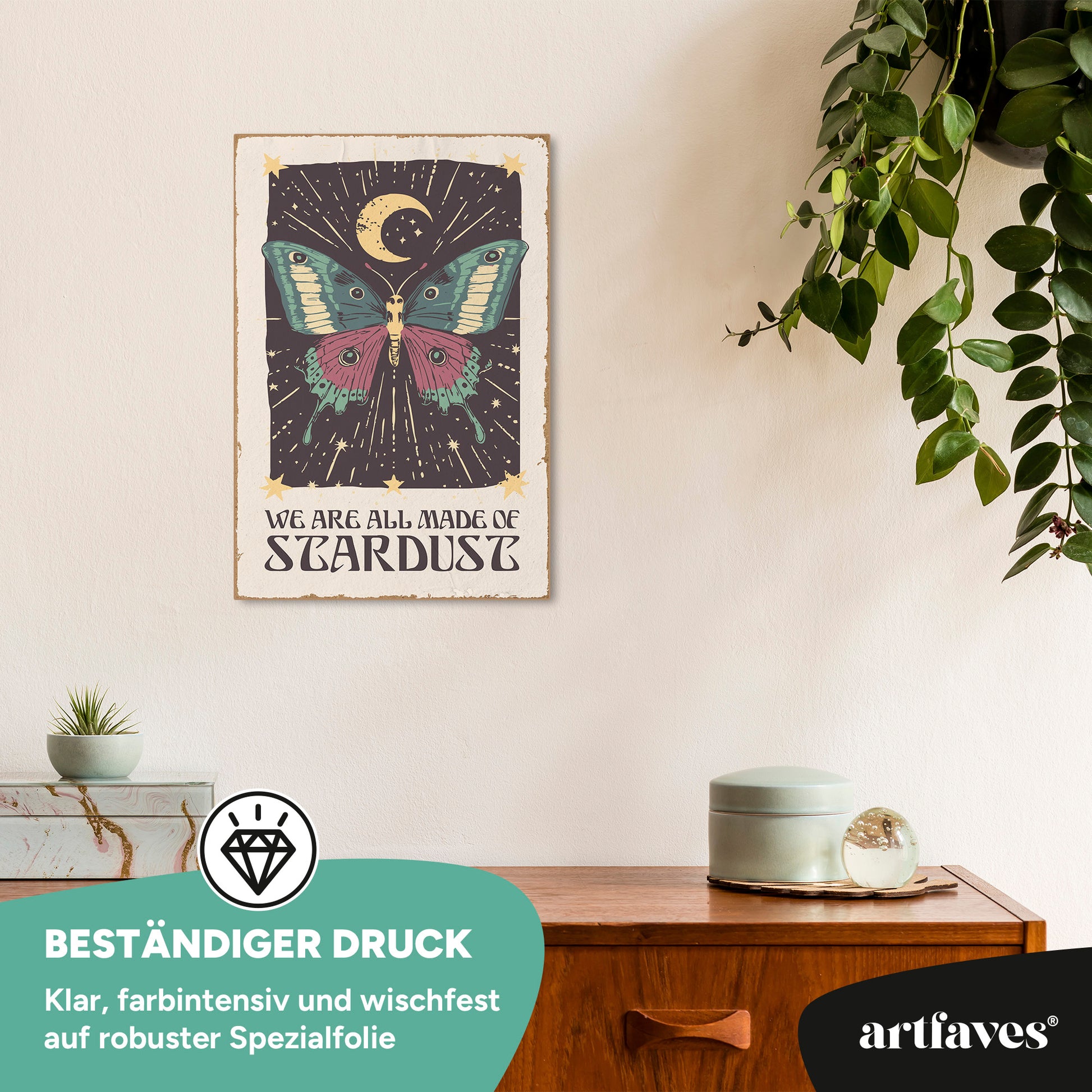 schild-mit-spruch-we-are-all-made-of-stardust