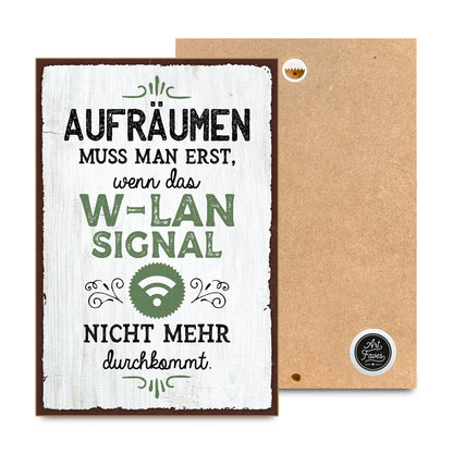 hs-holzbild-mit-spruch-aufräumen-muss-man-erst-wlan